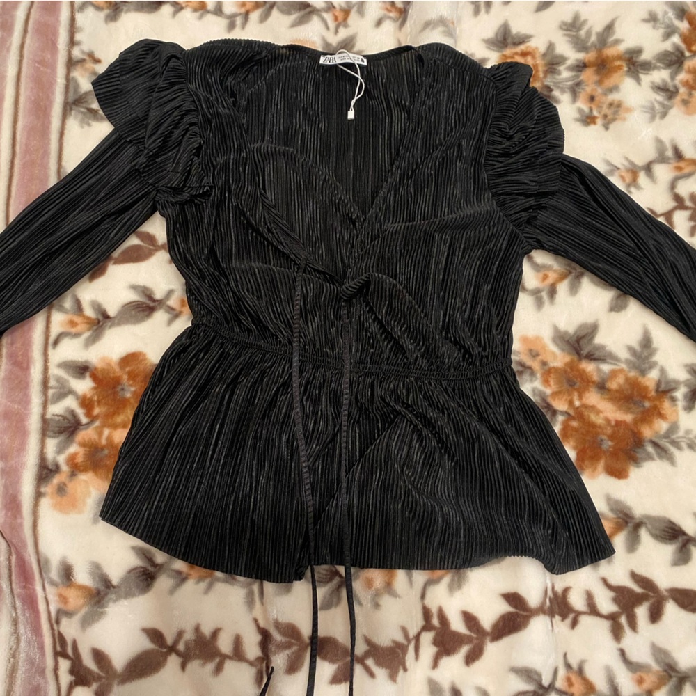 Zara XS plisse top